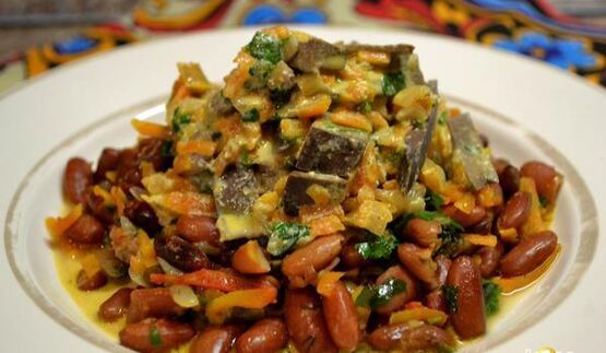 фасоль и печень свиная