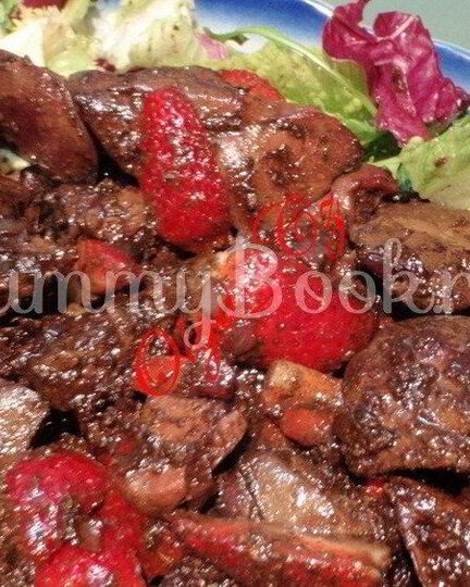 Рецепт куриной печени, глазурированной бальзамическим уксусом с клубникой