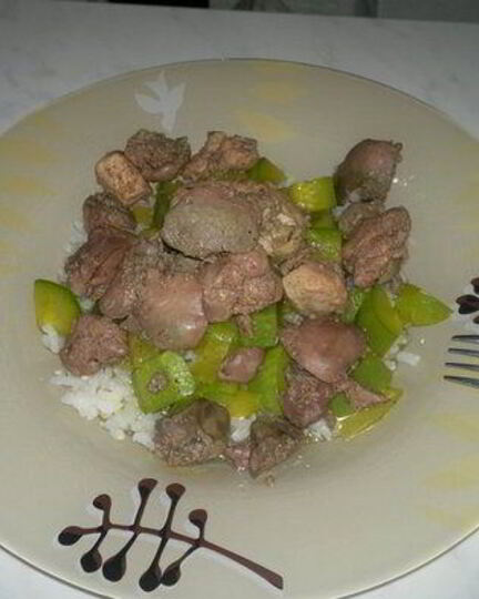 Рецепт куриной печени, грудки с кабачком, луком и белым рисом