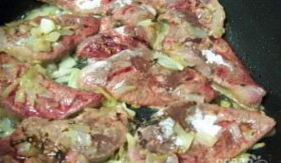 печень свиная тушеная