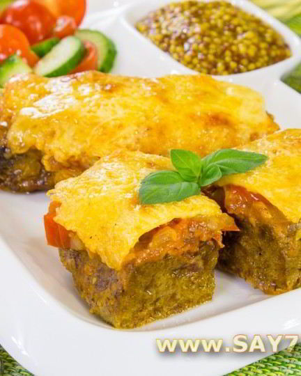 Рецепт печени, запеченной с помидорами и луком под сыром