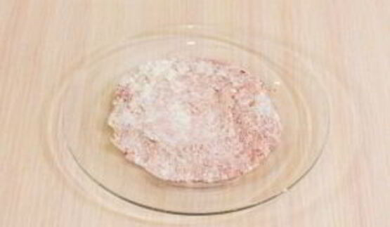 печень, запеченная с помидорами и луком под сыром