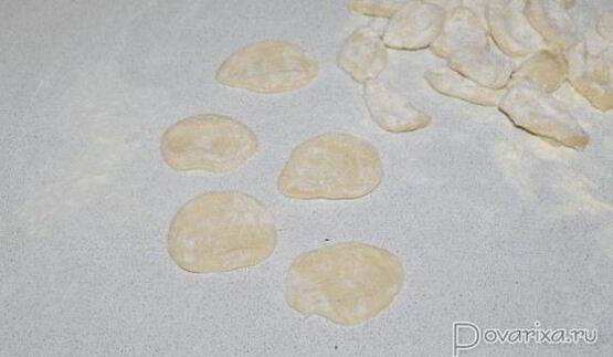 пельмени с фаршем и квашеной капустой