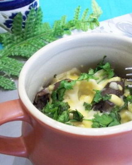 Рецепт пельменей с вешенками в горшочках в микроволновке