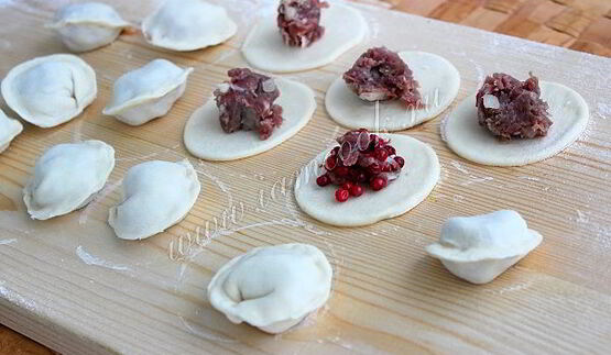 тесто для пельменей на молоке и сметане