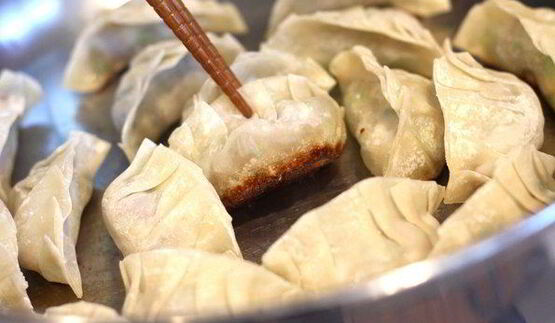 японские жареные пельмени