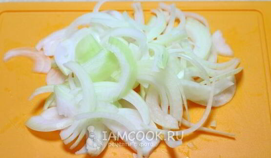 жареные пельмени с яйцом