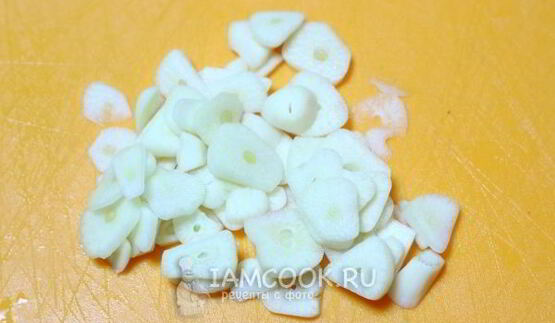 жареные пельмени с яйцом