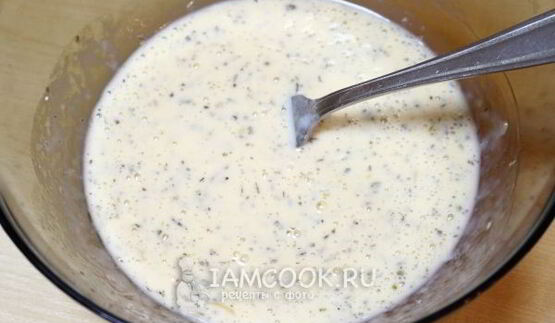 жареные пельмени с яйцом