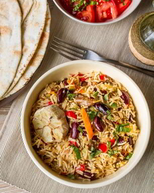 Овощной плов с лесными грибами и фасолью