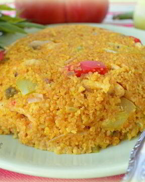 Плов из кус-куса и куриного филе в восточном стиле