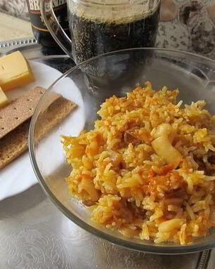 Плов с кальмарами в мультиварке