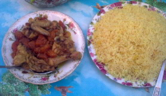 плов с куриной подливкой