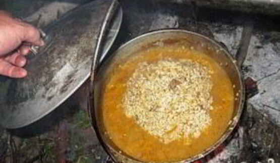 плов с тушенкой