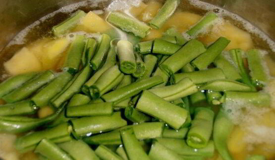 ароматное рагу с колбасками