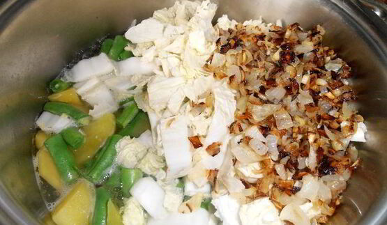 ароматное рагу с колбасками