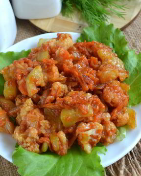 Овощное рагу с цветной капустой и кабачками