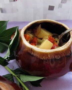 Овощное рагу в горшочках