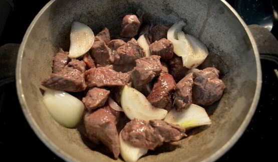 рагу из говядины с лапшой