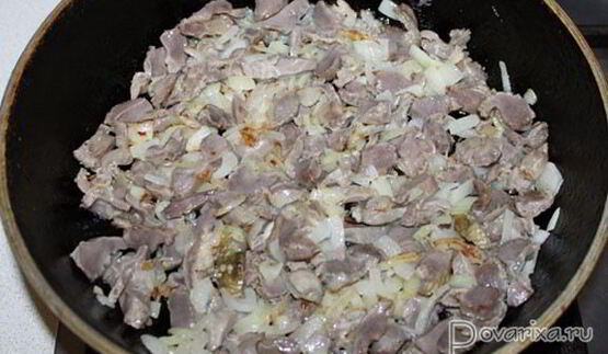 рагу из куриных желудочков