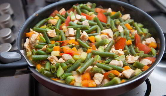 рагу из курицы и стручковой фасоли