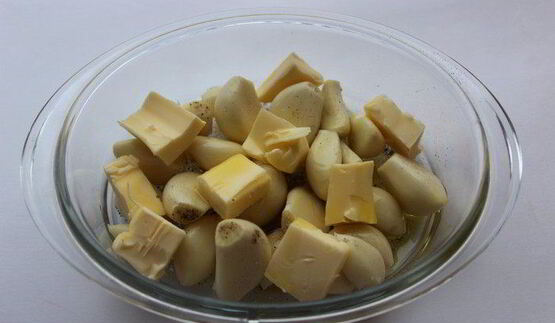 рагу из курицы с фасолью и запеченным чесноком