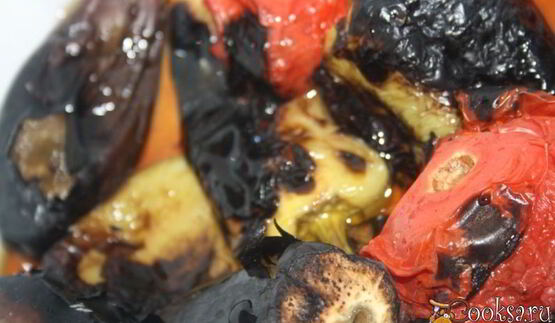 рагу с говядиной и овощами, запеченными на мангале