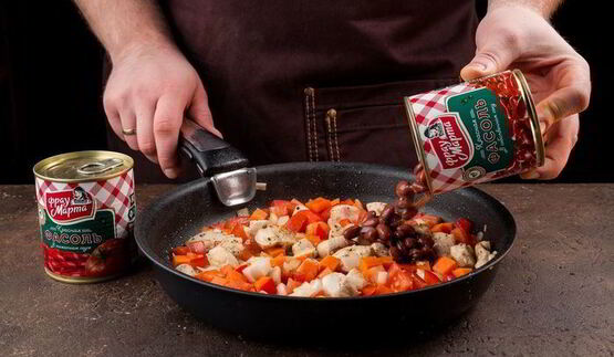 рагу с курицей и красной фасолью