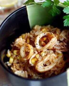 Ризотто с кальмарами и кукурузой