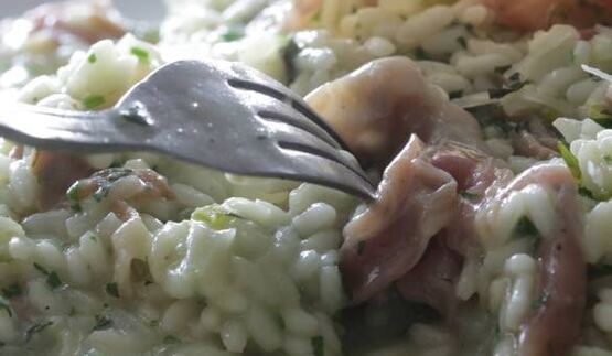 ризотто с мятой и ветчиной