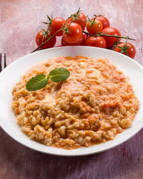 Ризотто с помидорами и моцареллой