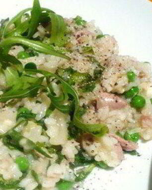 Ризотто с тунцом и руколой