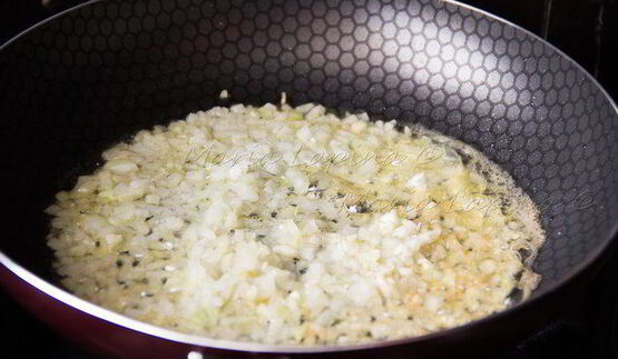 ризотто с зеленым горошком, сыром джюгас и мятой