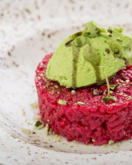 Рецепт розового ризотто с горошком