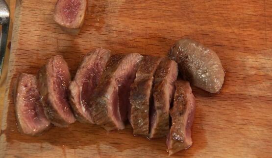 утиное филе с банановым ризотто