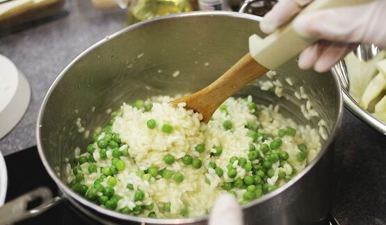 зеленое ризотто со скумбрией