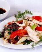 Кальмары в кисло-сладком соусе по-вьетнамски