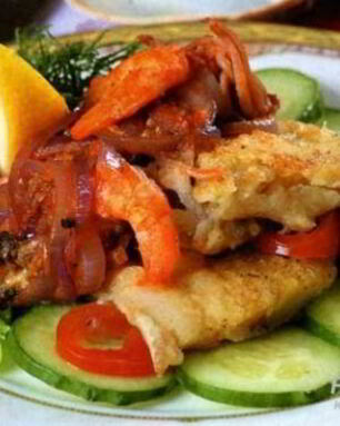 Камбала, запеченная с соусом из морепродуктов