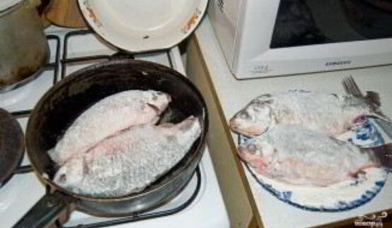 караси в сметане в духовке