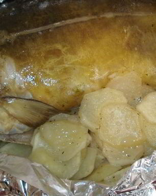 Карп в фольге с картошкой