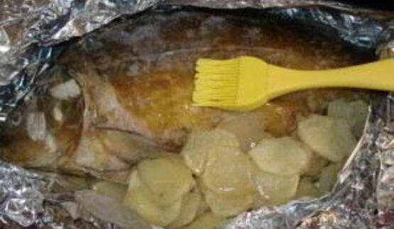 карп в фольге с картошкой