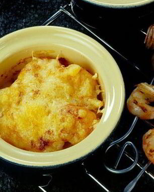 Креветки запеченные с куриным филе по сырной корочкой