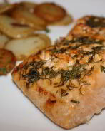 Лосось под укропным соусом