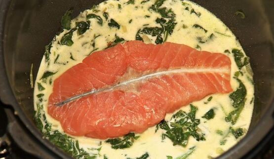 лосось со шпинатом