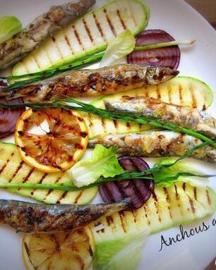 Мойва-гриль с ароматом чеснока и лимона