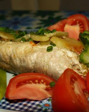 Морской сиг запеченный в фольге