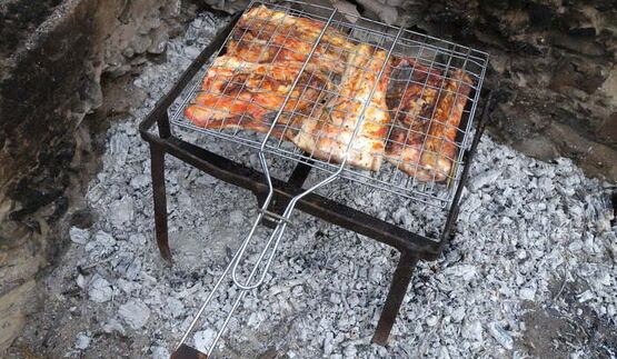 пеленгас с розмарином на углях