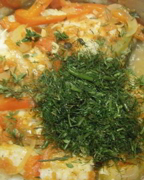 Рыба в томатном соусе с овощами