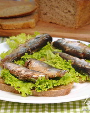 Шпроты из салаки в духовке