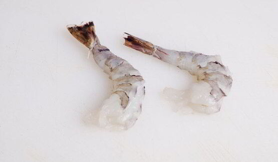 шафрановая лапша с креветками